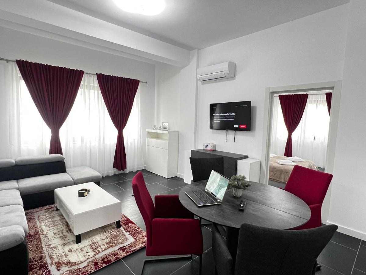 Luxury Cozy Apartments - City Center Suceava Eksteriør billede