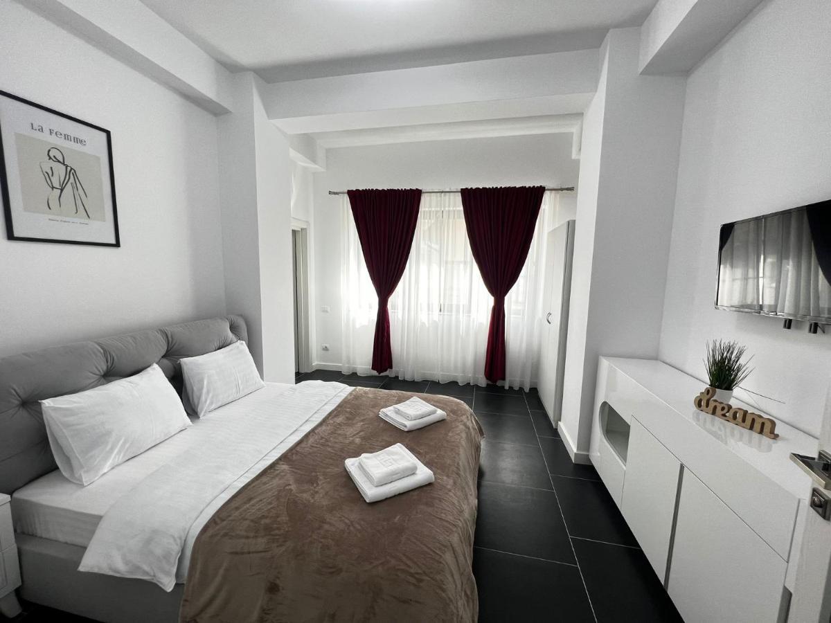 Luxury Cozy Apartments - City Center Suceava Eksteriør billede