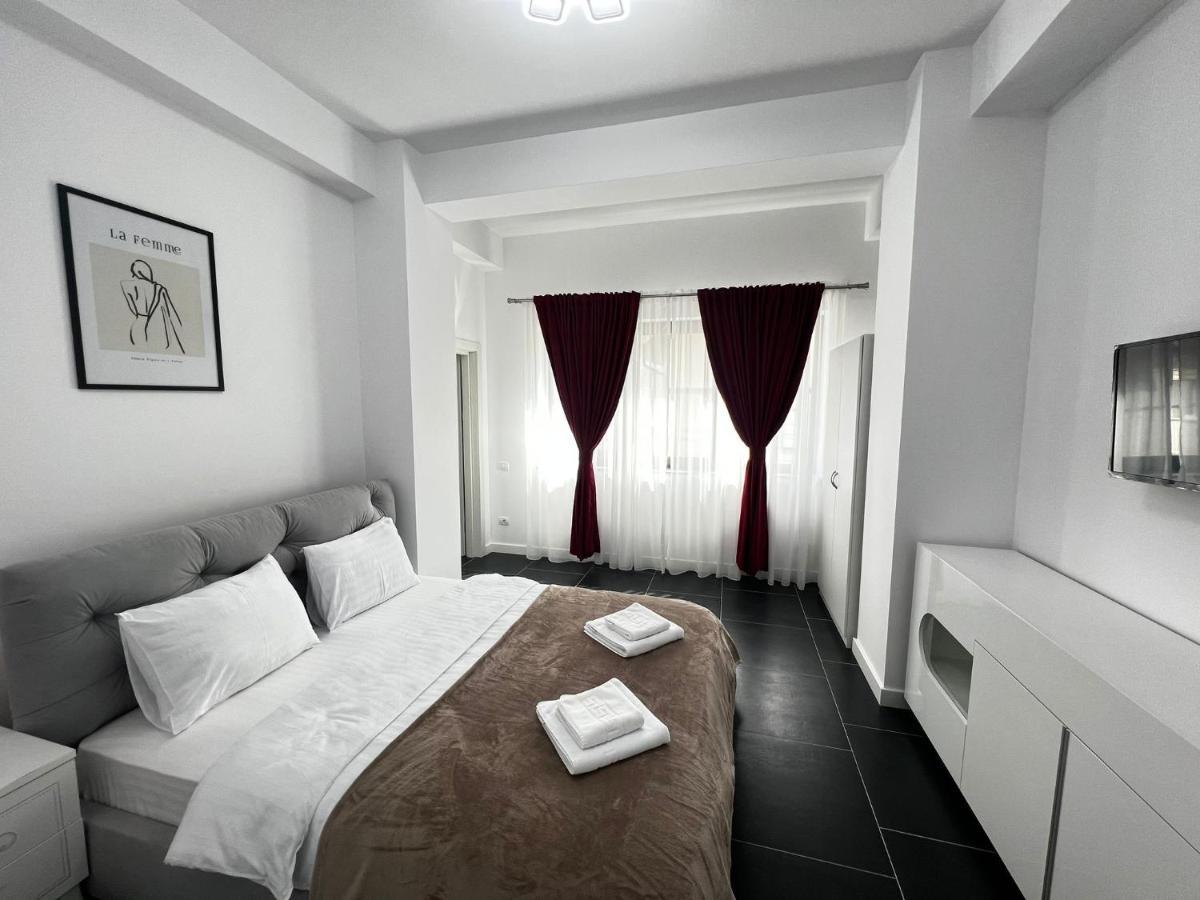 Luxury Cozy Apartments - City Center Suceava Eksteriør billede