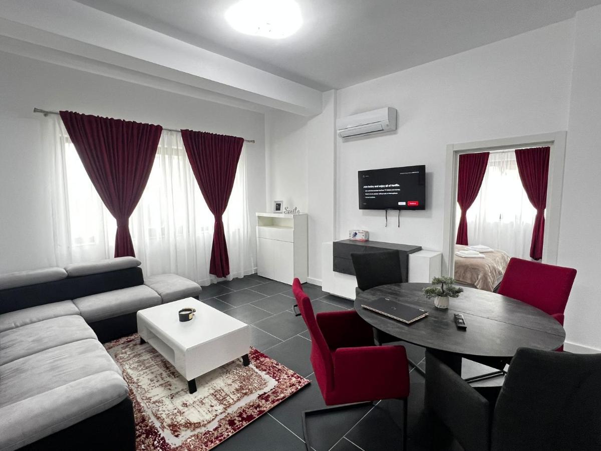 Luxury Cozy Apartments - City Center Suceava Eksteriør billede