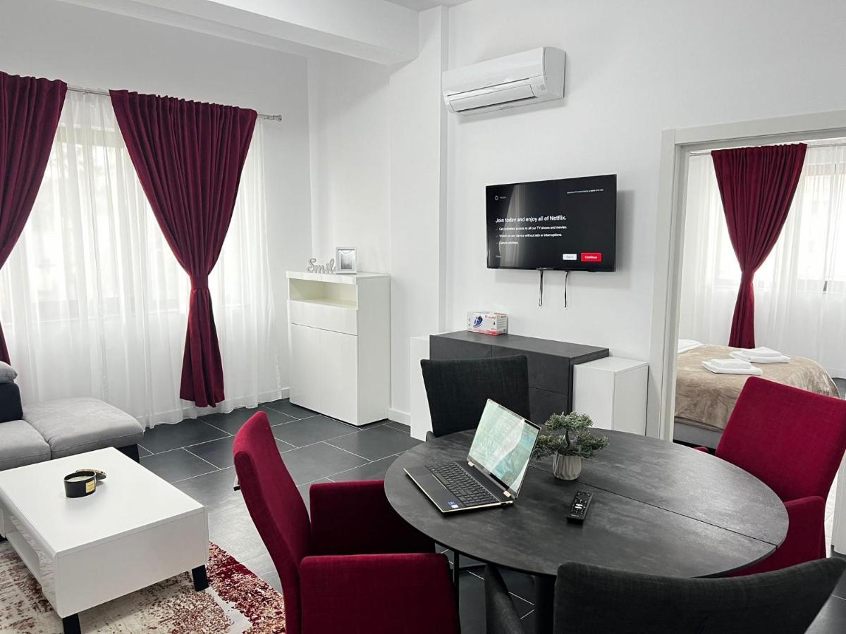 Luxury Cozy Apartments - City Center Suceava Eksteriør billede