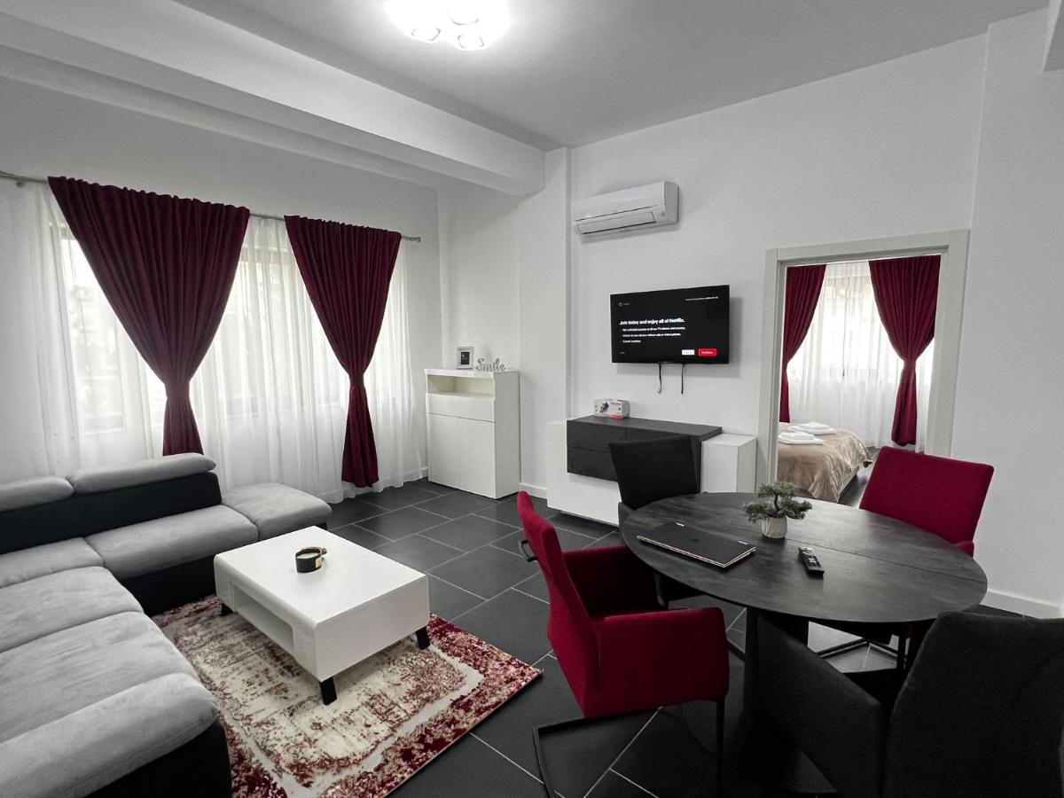 Luxury Cozy Apartments - City Center Suceava Eksteriør billede