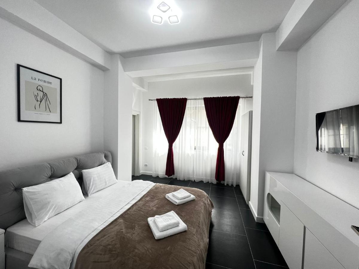 Luxury Cozy Apartments - City Center Suceava Eksteriør billede