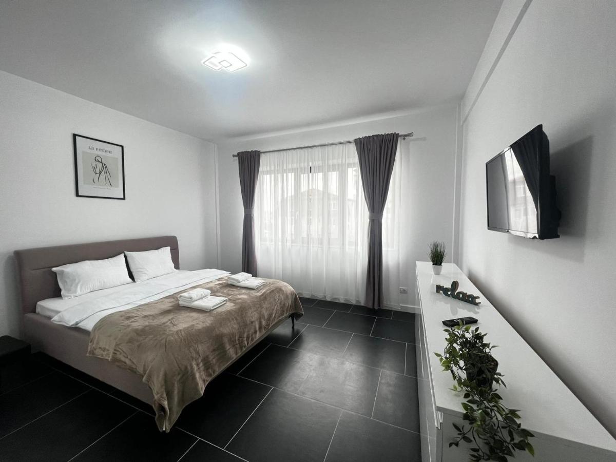 Luxury Cozy Apartments - City Center Suceava Eksteriør billede