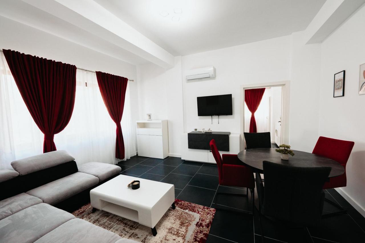 Luxury Cozy Apartments - City Center Suceava Eksteriør billede