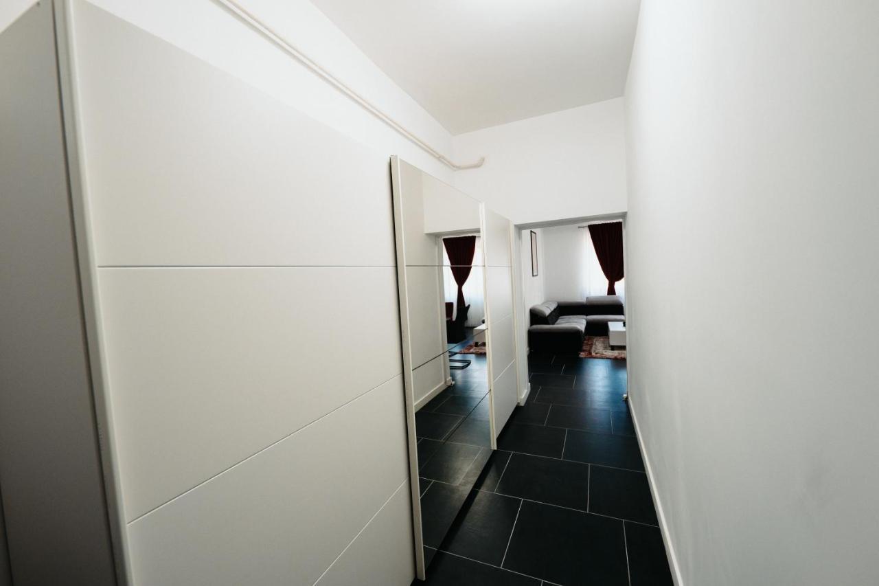 Luxury Cozy Apartments - City Center Suceava Eksteriør billede
