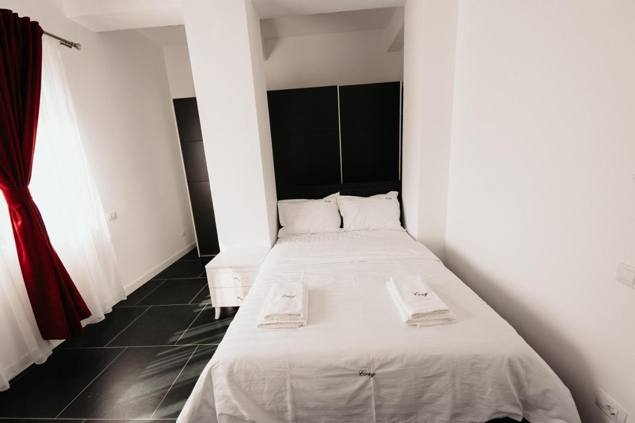 Luxury Cozy Apartments - City Center Suceava Eksteriør billede