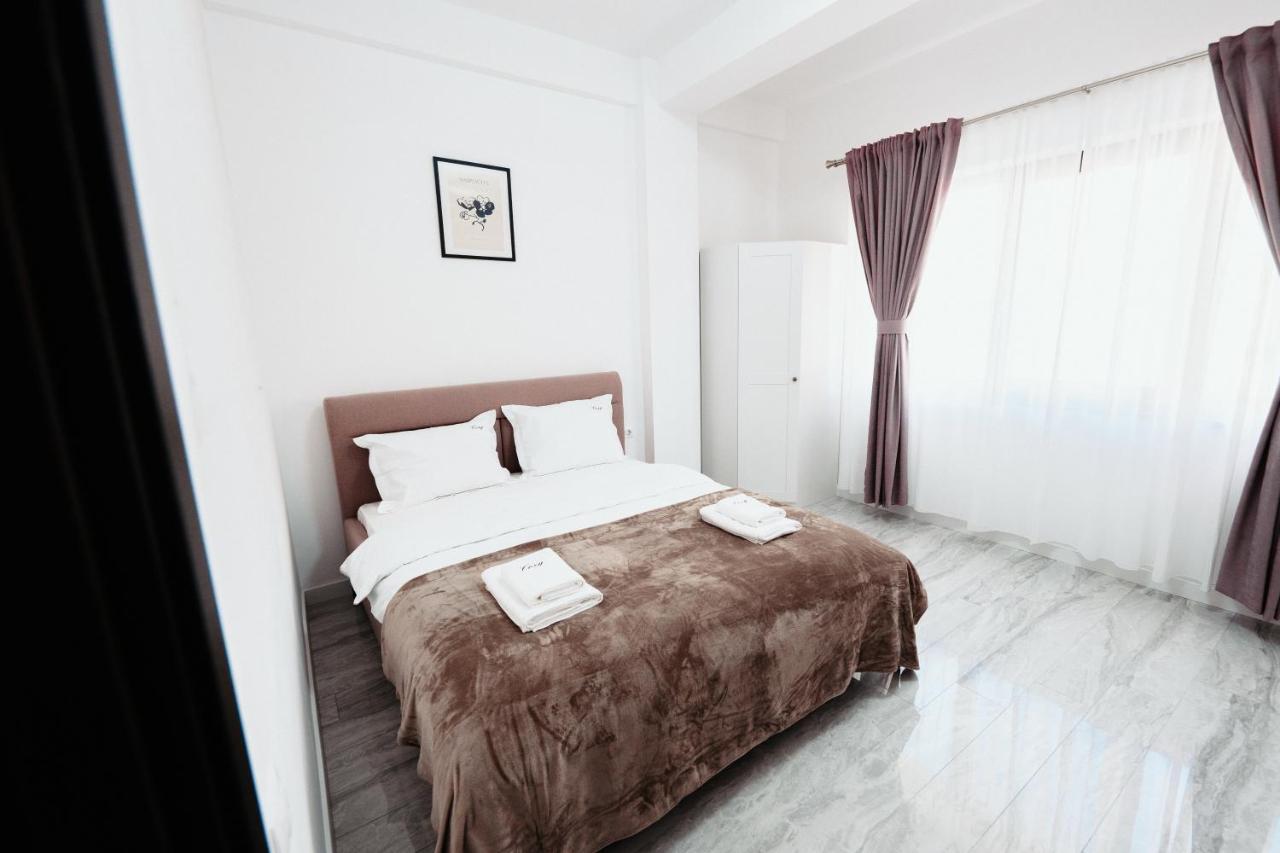 Luxury Cozy Apartments - City Center Suceava Eksteriør billede