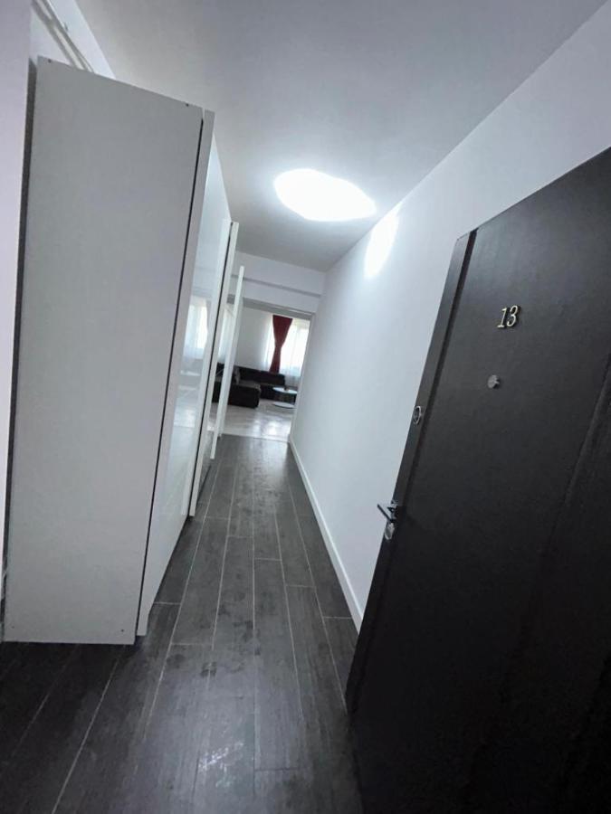 Luxury Cozy Apartments - City Center Suceava Eksteriør billede