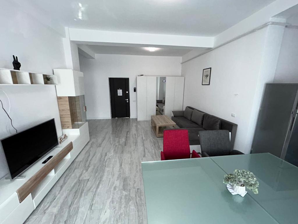 Luxury Cozy Apartments - City Center Suceava Eksteriør billede